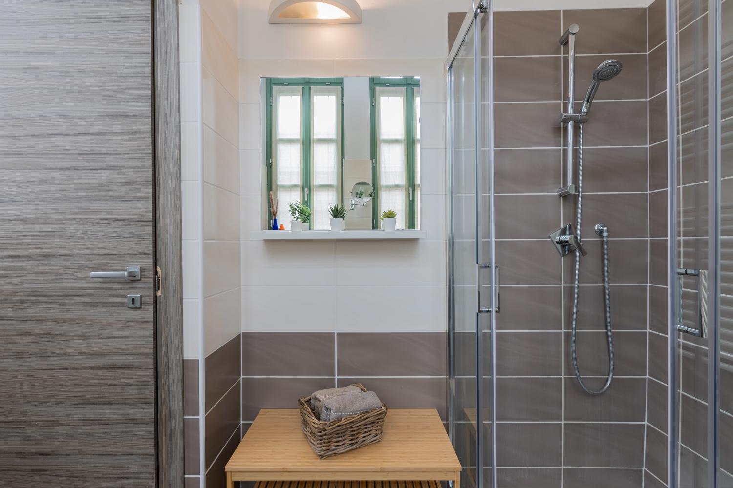 Housing Giulia Aparthotel Торино Екстериор снимка