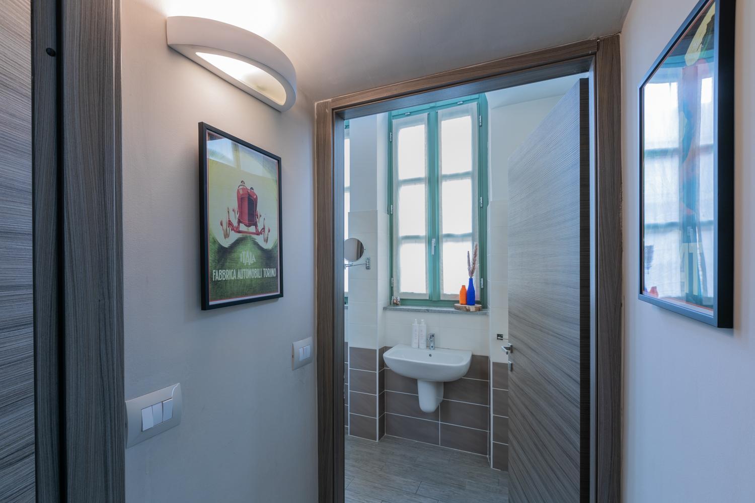 Housing Giulia Aparthotel Торино Екстериор снимка