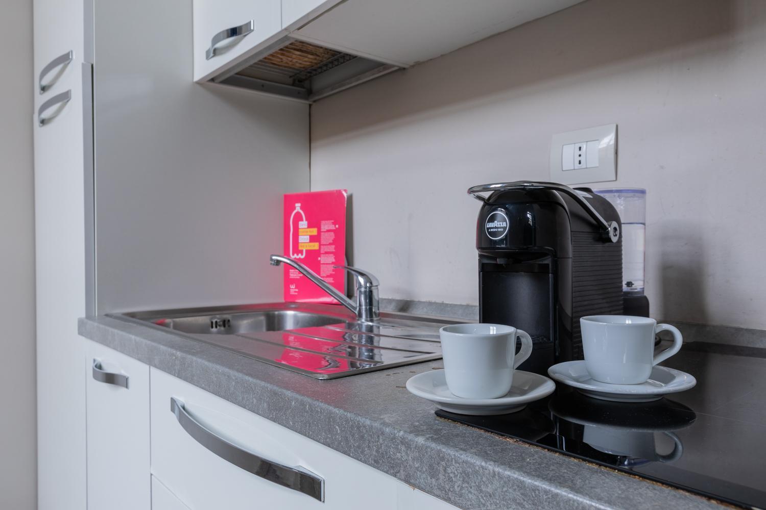 Housing Giulia Aparthotel Торино Екстериор снимка