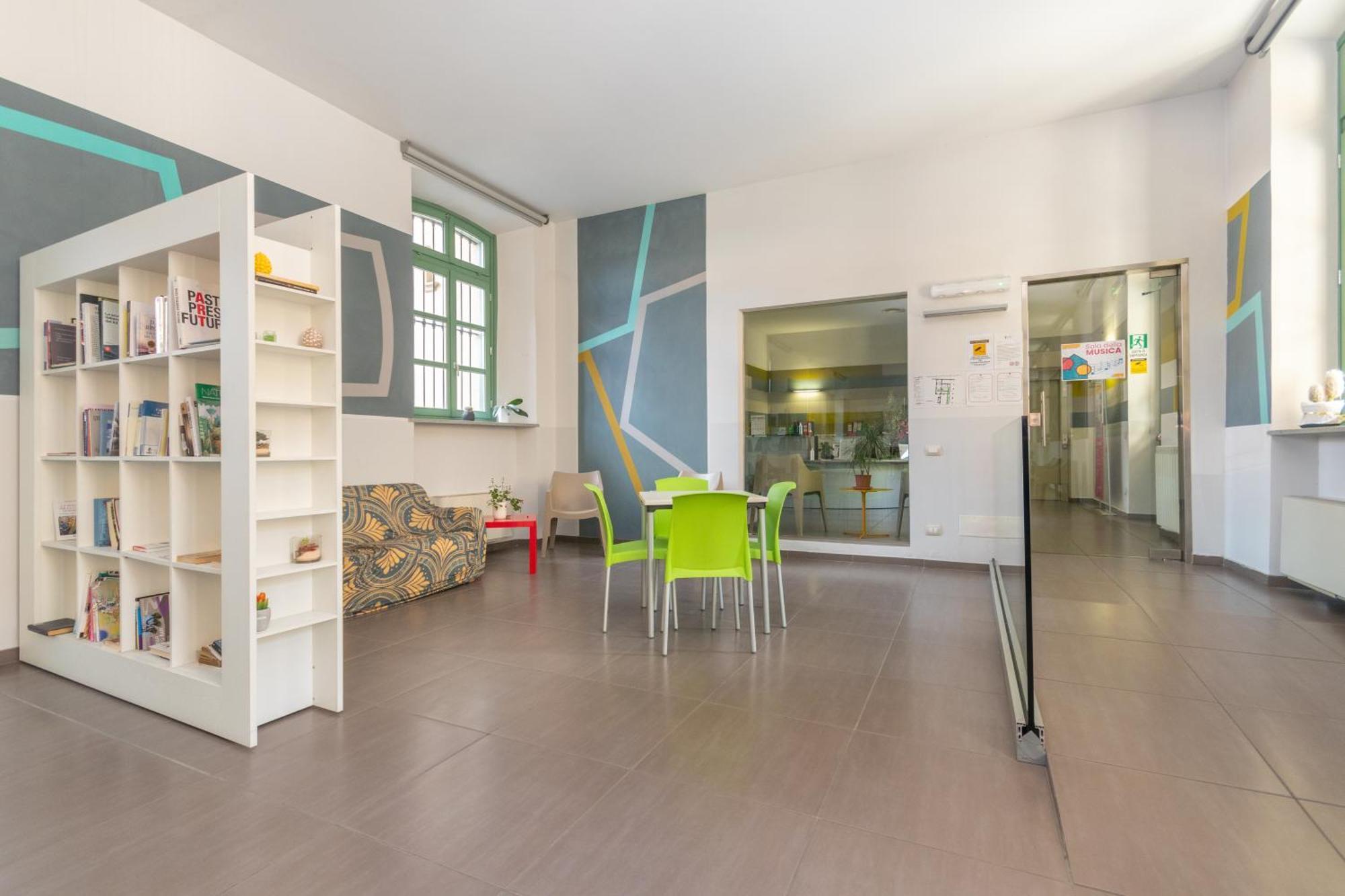 Housing Giulia Aparthotel Торино Екстериор снимка