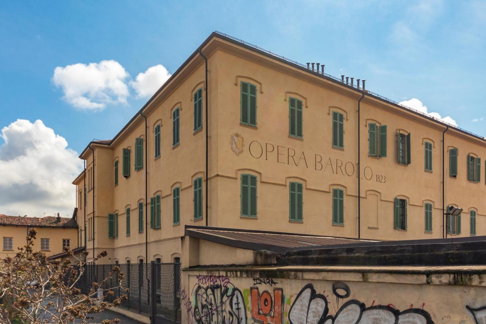 Housing Giulia Aparthotel Торино Екстериор снимка