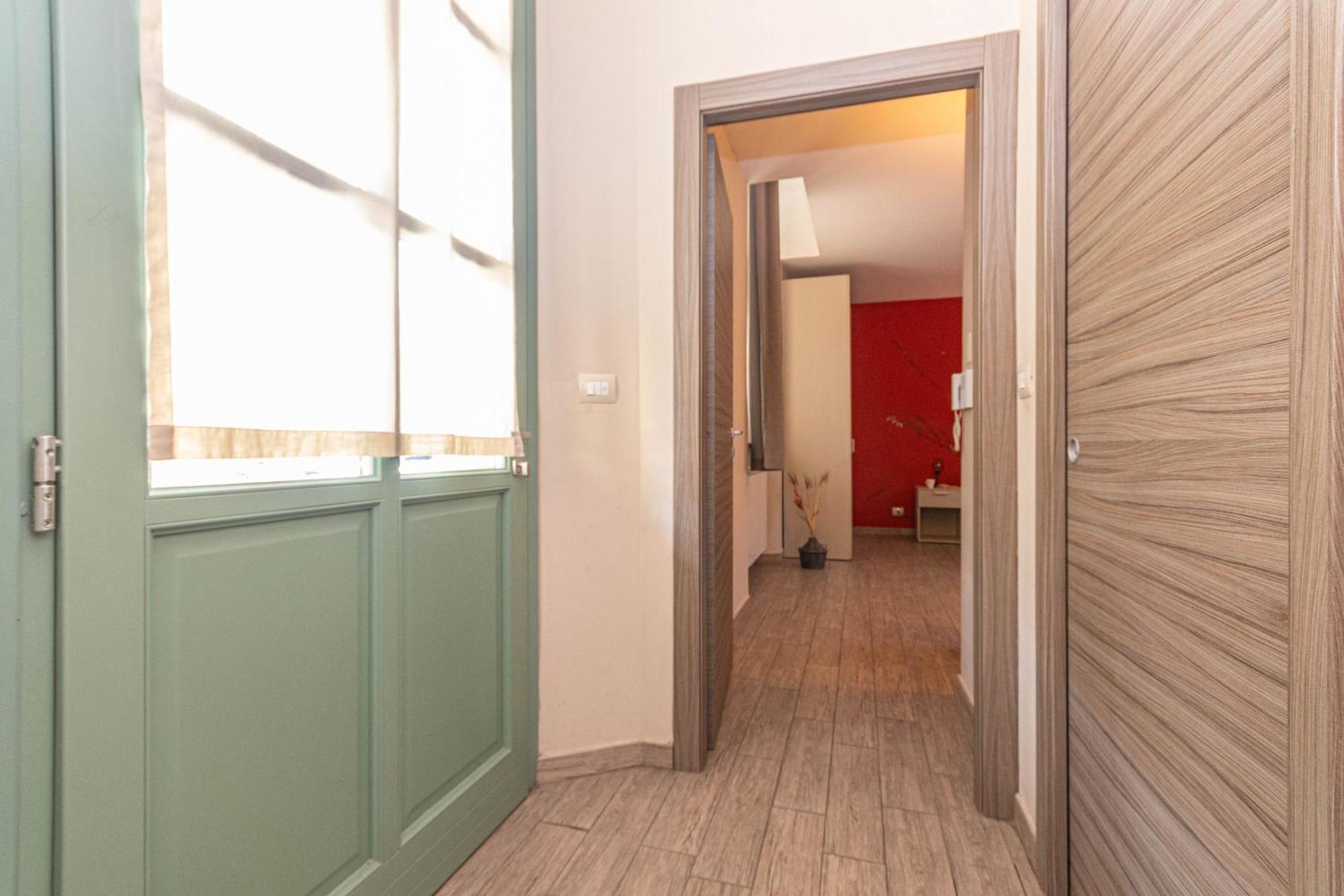Housing Giulia Aparthotel Торино Екстериор снимка