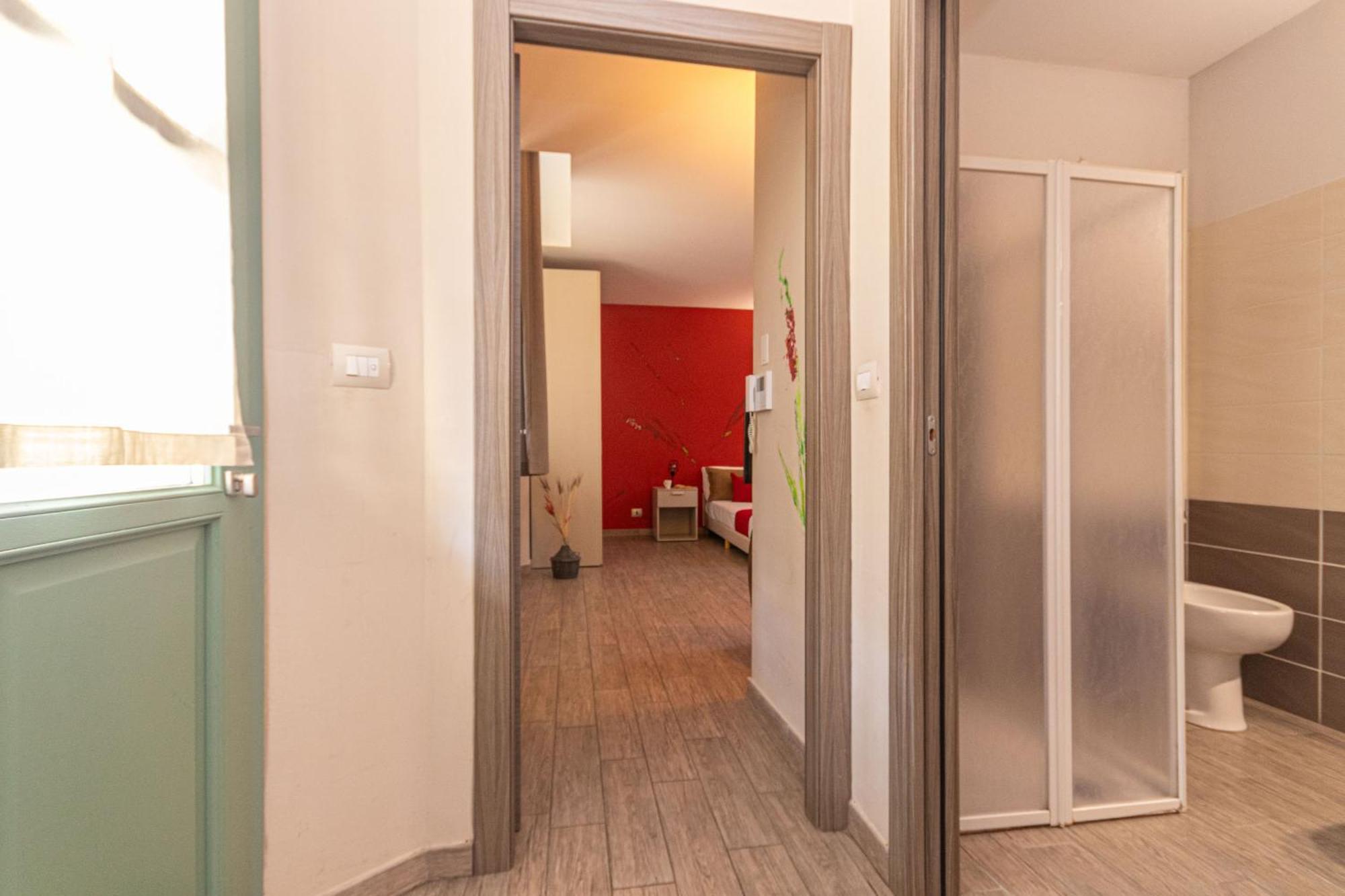 Housing Giulia Aparthotel Торино Екстериор снимка